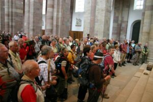speyer-jakobspilger-beim-kapitelamt-im-dom speyer-jakobspilger-beim-kapitelamt-im-dom